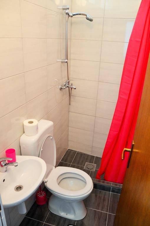 Mostar Downtown Hostel Rum bild
